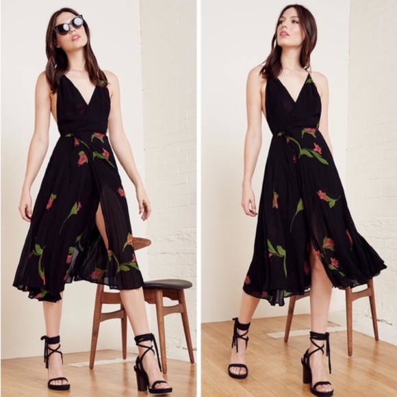 Reformation Dresses & Skirts - Reformation Sunburst Dress in Petals